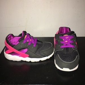 Nike huaraches pink purple black