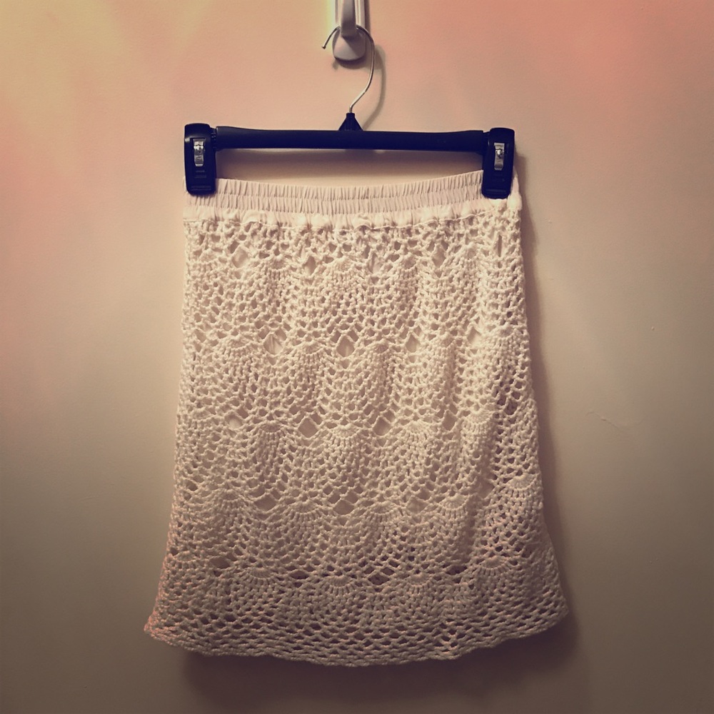 Club Monaco Knit skirt