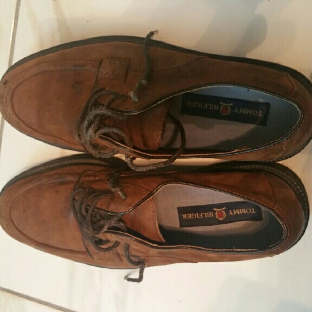 Tommy Hilfiger boat shoes in good condition size 9 - Picture 2 of 4