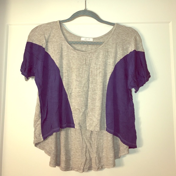 Delia's high-low crop top - Picture 1 of 3