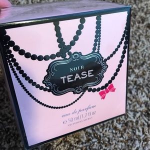 Victoria's Secret Noir Tease Eau De Parfum