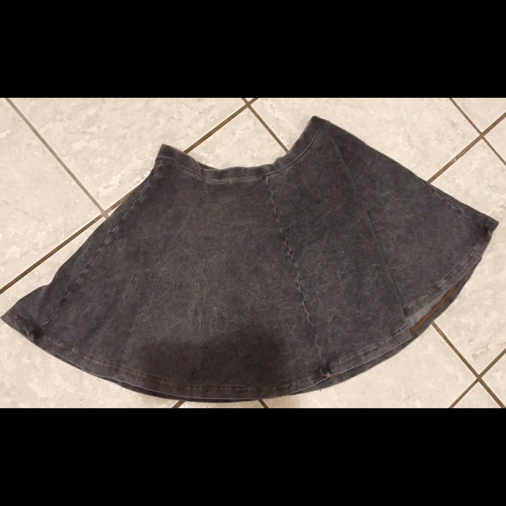 Topshop dark denim skirt 🌚