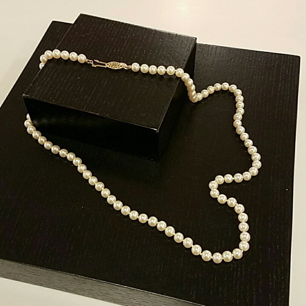 Vintage Monet Pearls