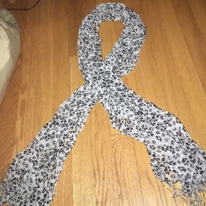 Puppy paw print scarf(negotiable)