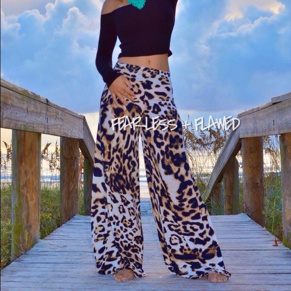 ++ SOLD OUT ++ WILD CHILD PALAZZO PANTS - Picture 2 of 2