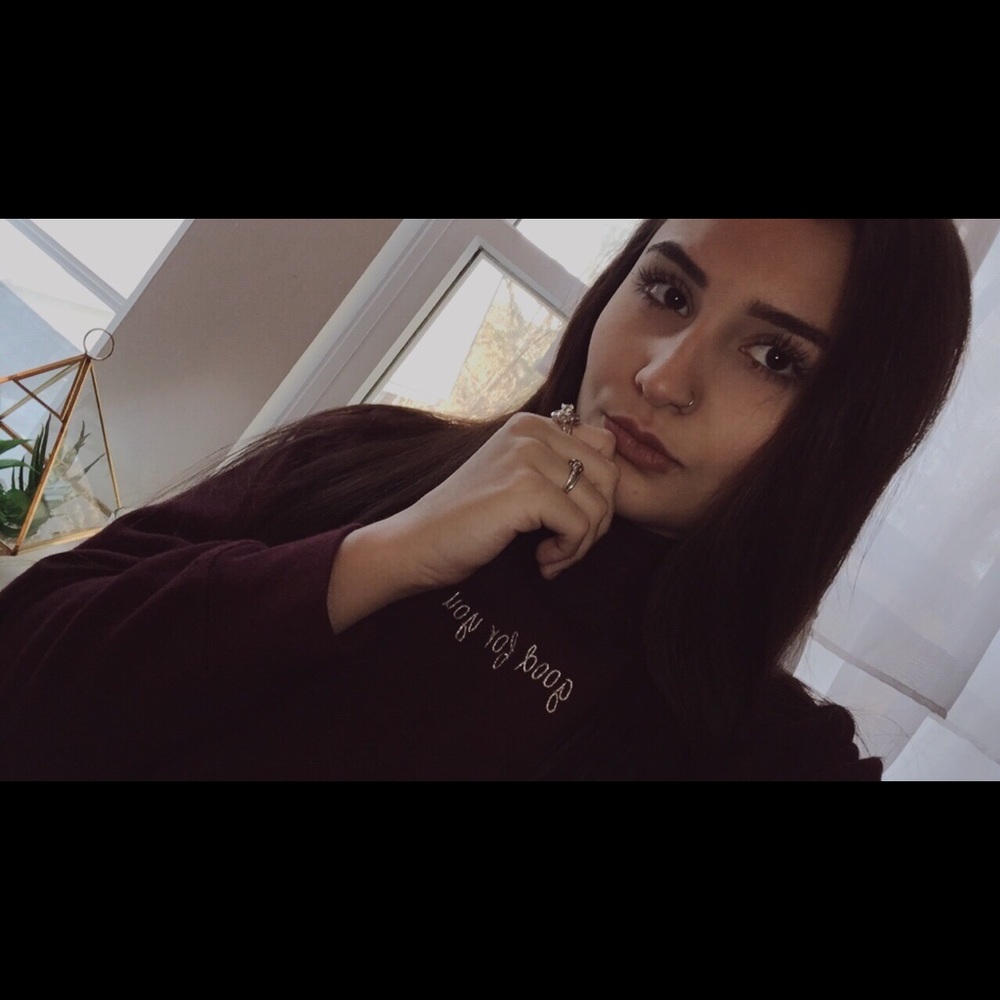 Meet your Posher, Caitlyn