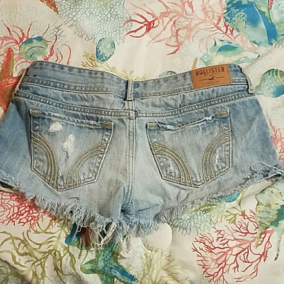 Hollister destroyed shorts size 3 w26 - Picture 2 of 2