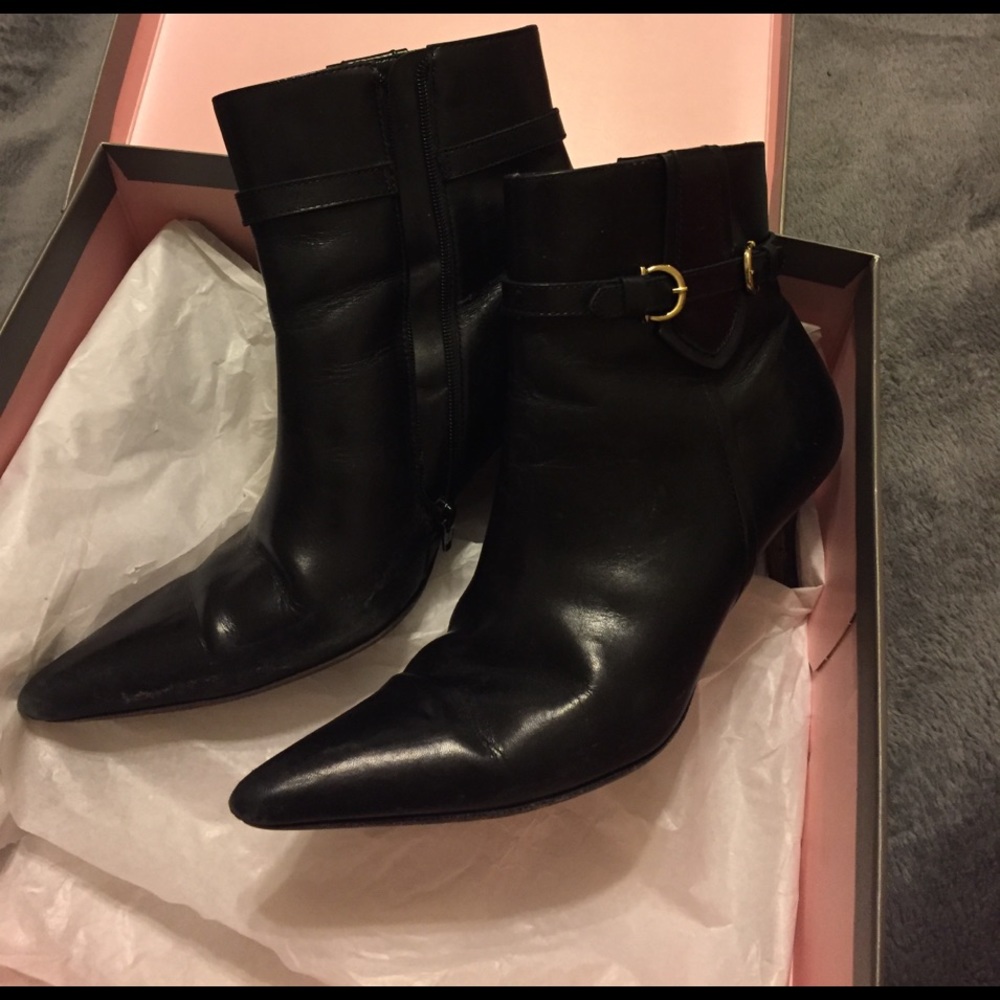 🌟SALE!🌟Ann Taylor black leather ankle boots🌟🌟