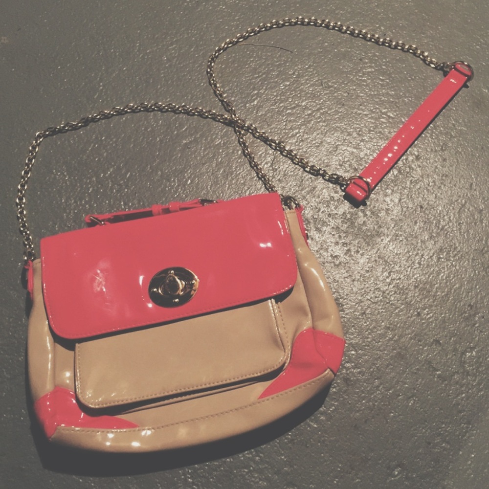 Steve Madden Coral Color Spring Bag