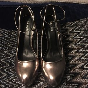 Metallic Maurice heels!
