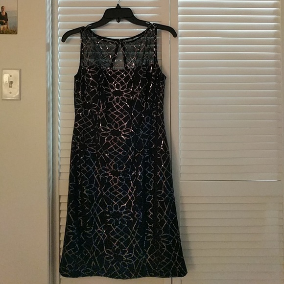 Dresses & Skirts - Cocktail dress