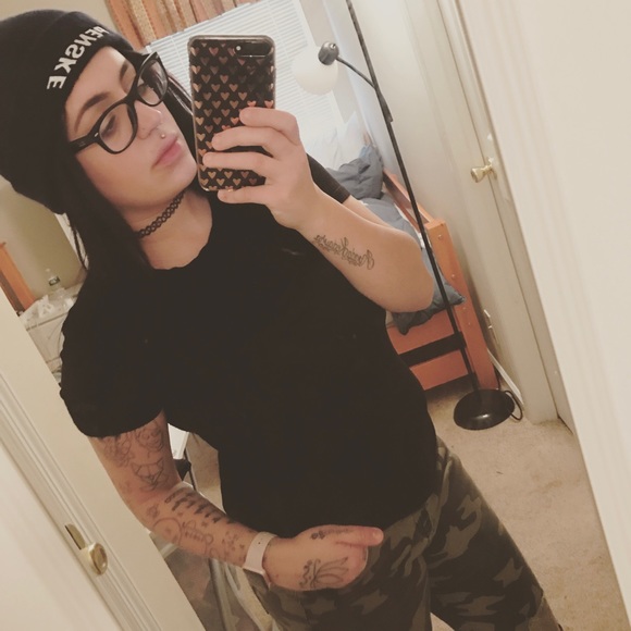 Meet your Posher, Isabella - Picture 2 of 3