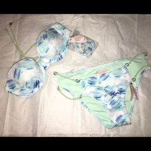 brand new w/ tags! VICTORIA SECRET SWIM rare set!