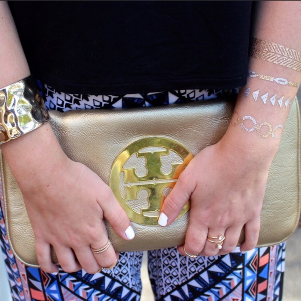 Tory burch reva clutch