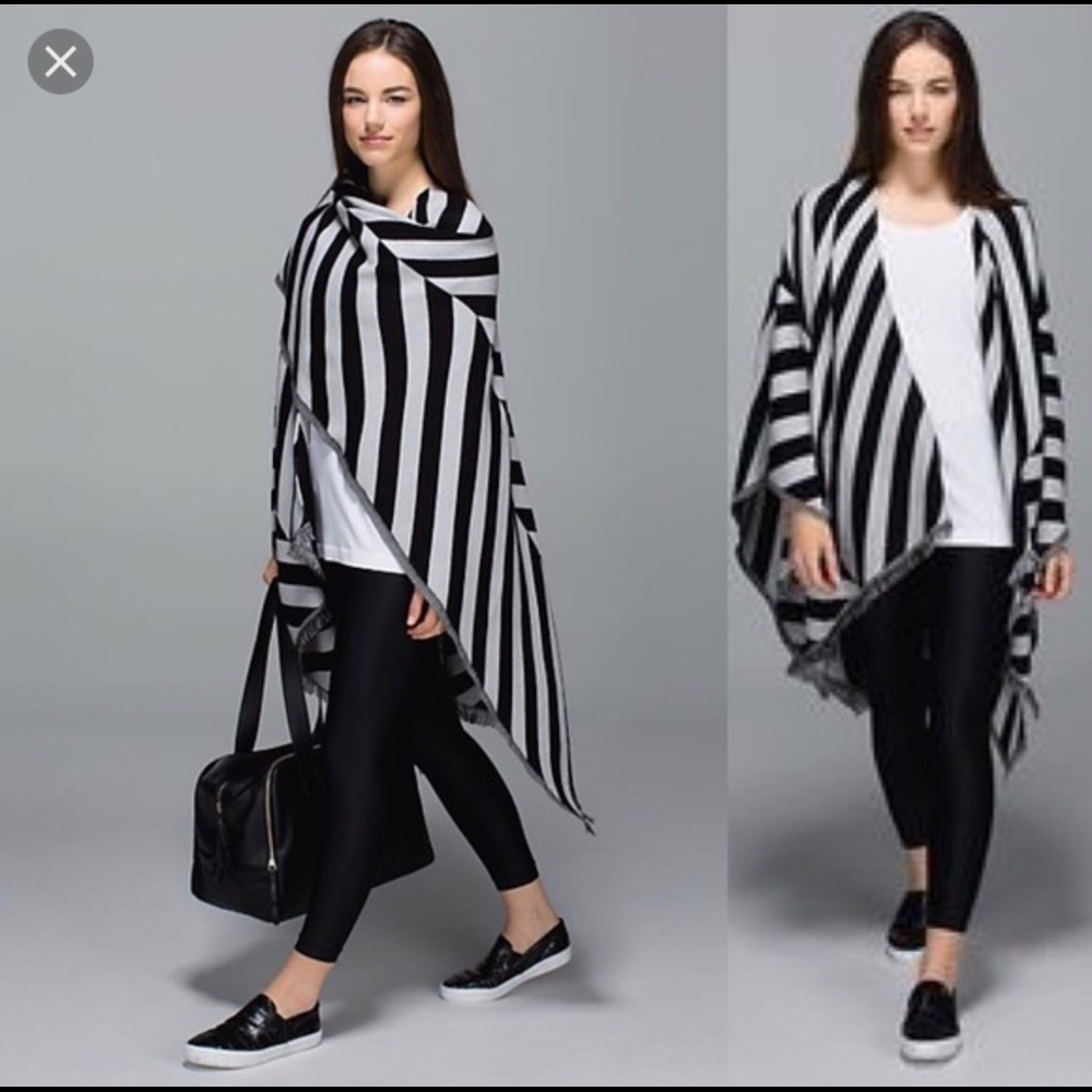 Lululemon pranayama blanket scarf