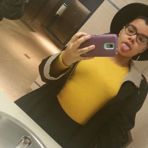 Meet your Posher, Thalia