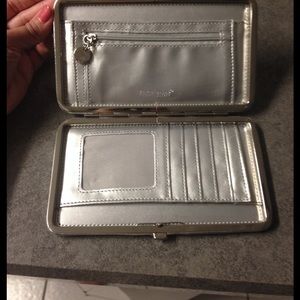 Clutch wallet