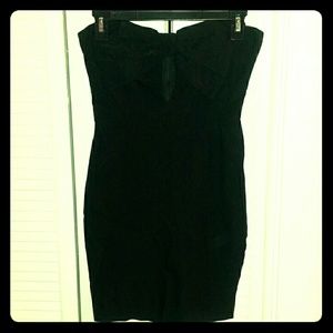 Strapless black bodycon dress