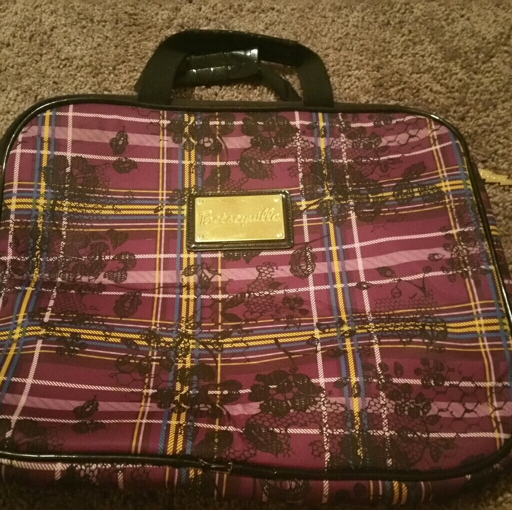 Betsey Johnson lab top bag