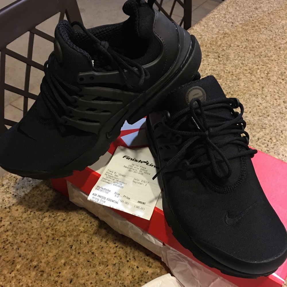 Nike presto triple black size 9 ( men's) true fit