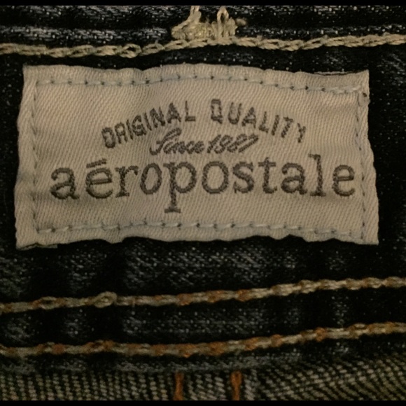 Aero Shorts - Picture 3 of 4