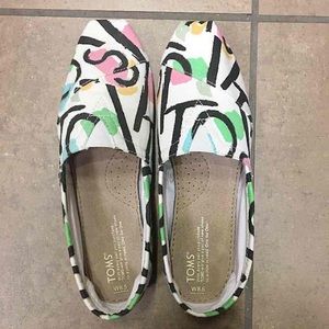 BRAND NEW 80's print TOMS