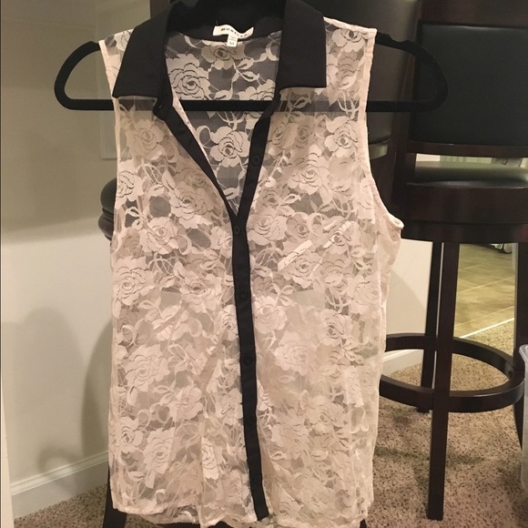 Monteau Tops - Lace tank
