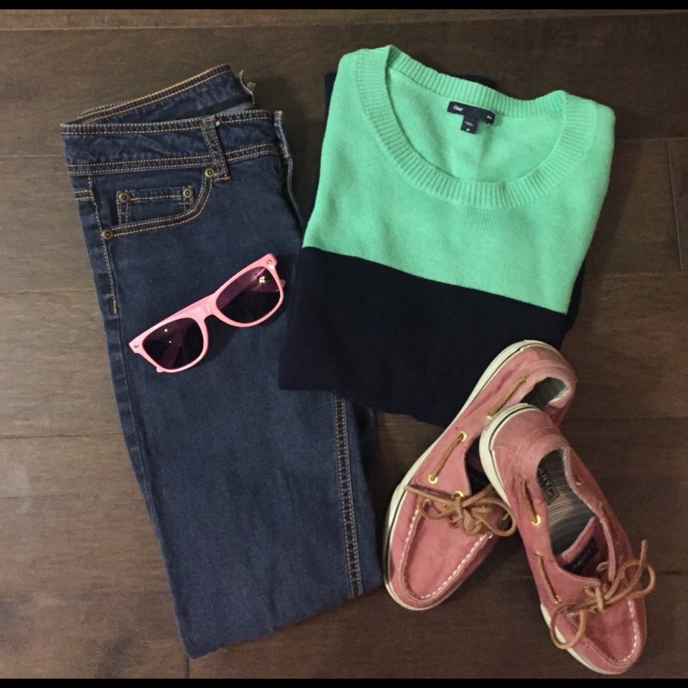 Lightweight Mint and Navy Gap Sweater sz M