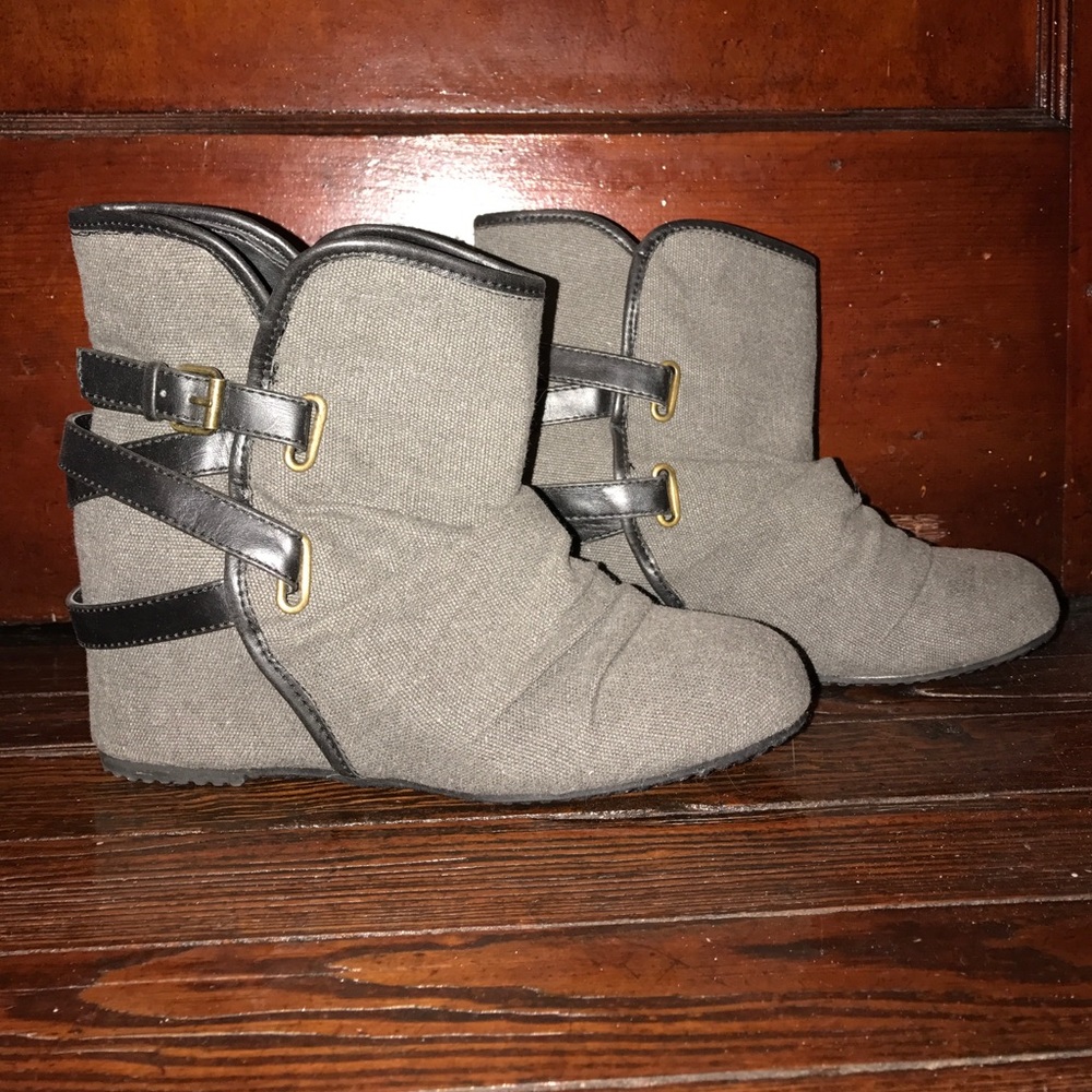 Aldo wedge booties