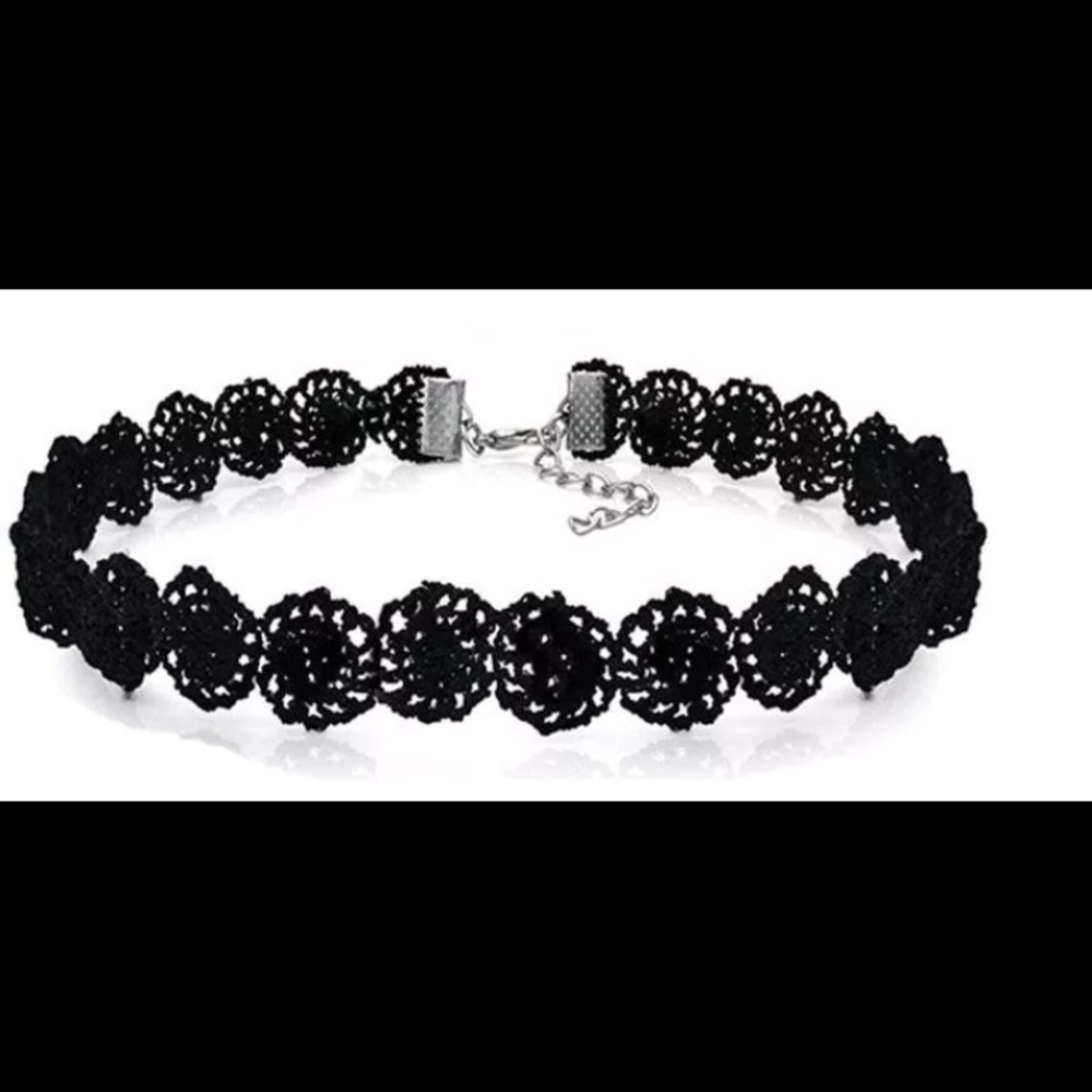 💥SALE💥 LAST ONE Black Lace Flower Choker