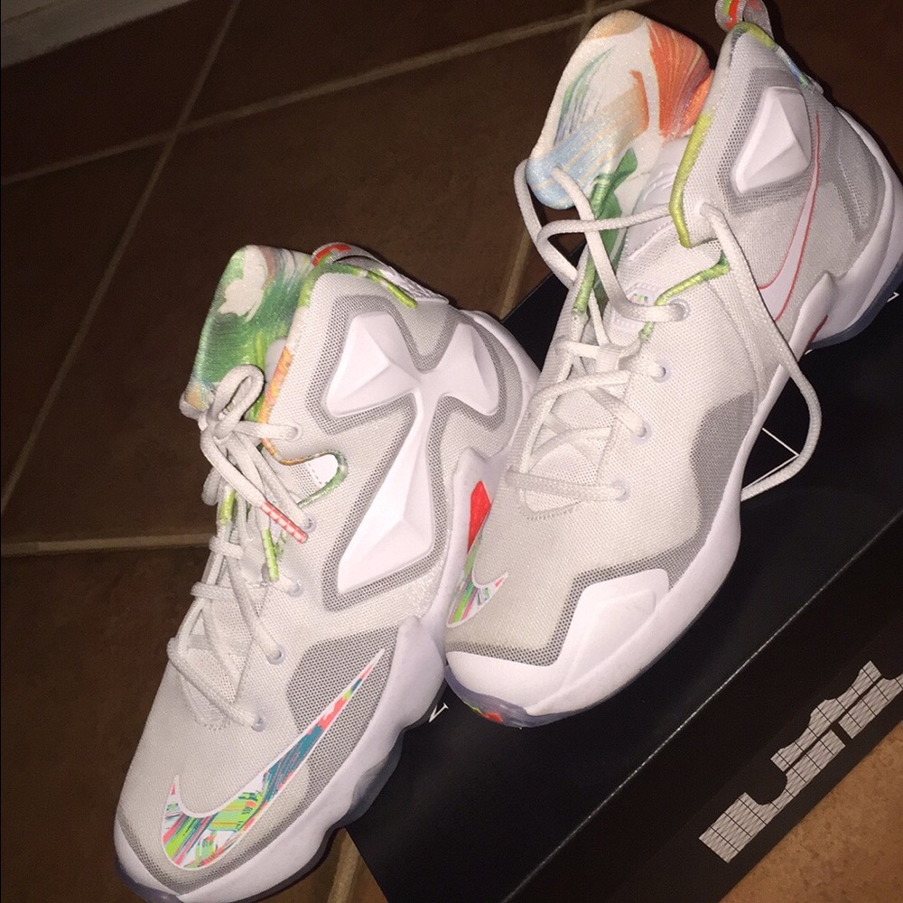 Lebron 13 Easter