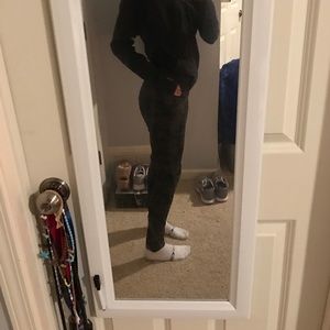 Lululemon leggings!