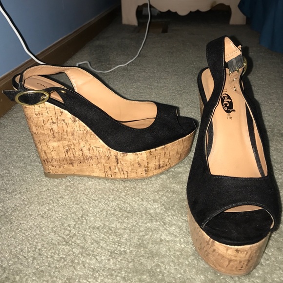 Rue 21 black wedges - Picture 1 of 3