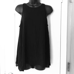 Black sleeveless Old Navy top. High/low hemline. NWT.