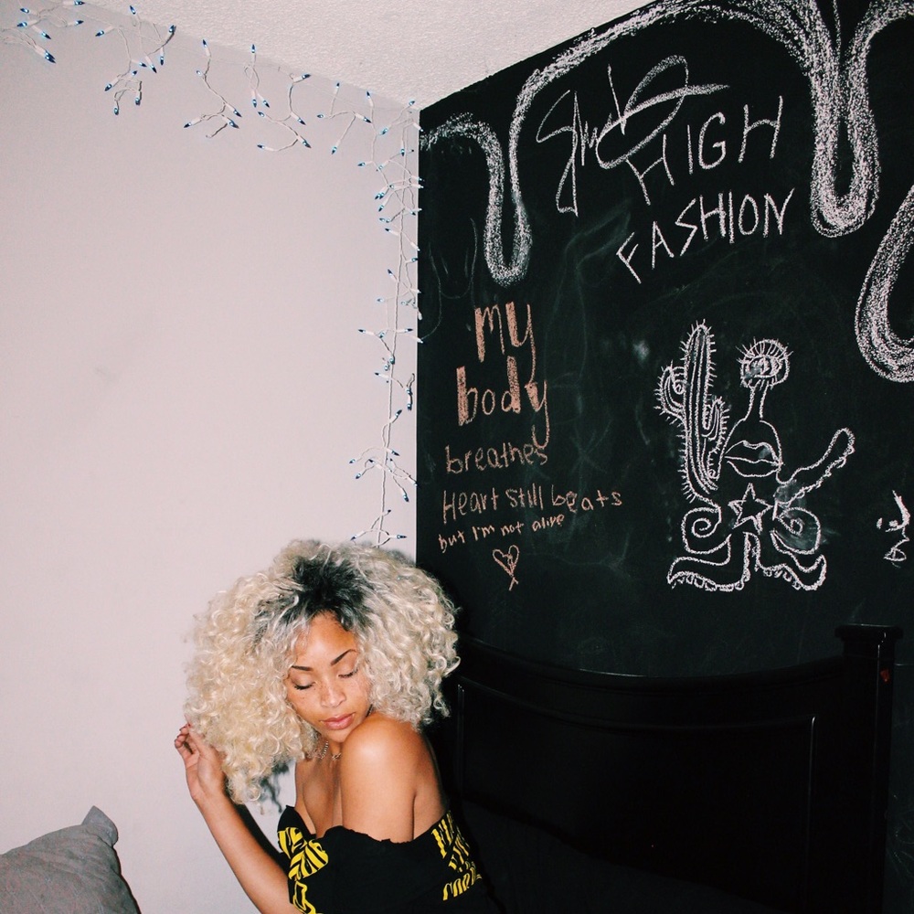 Meet your Posher, Khy