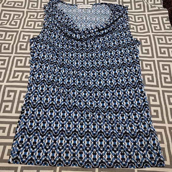 Sold Cute Sleeveless Professional Top - Picture 1 of 2