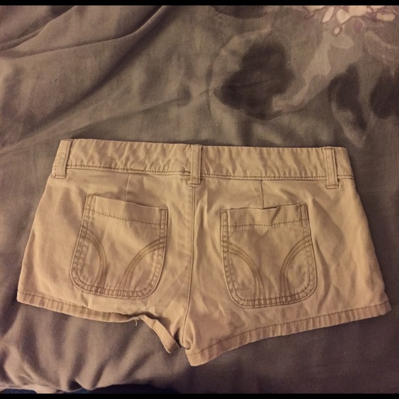Hollister Shorts - Picture 2 of 3