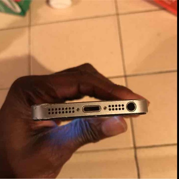 IPhone 5s 16gb - Picture 4 of 4