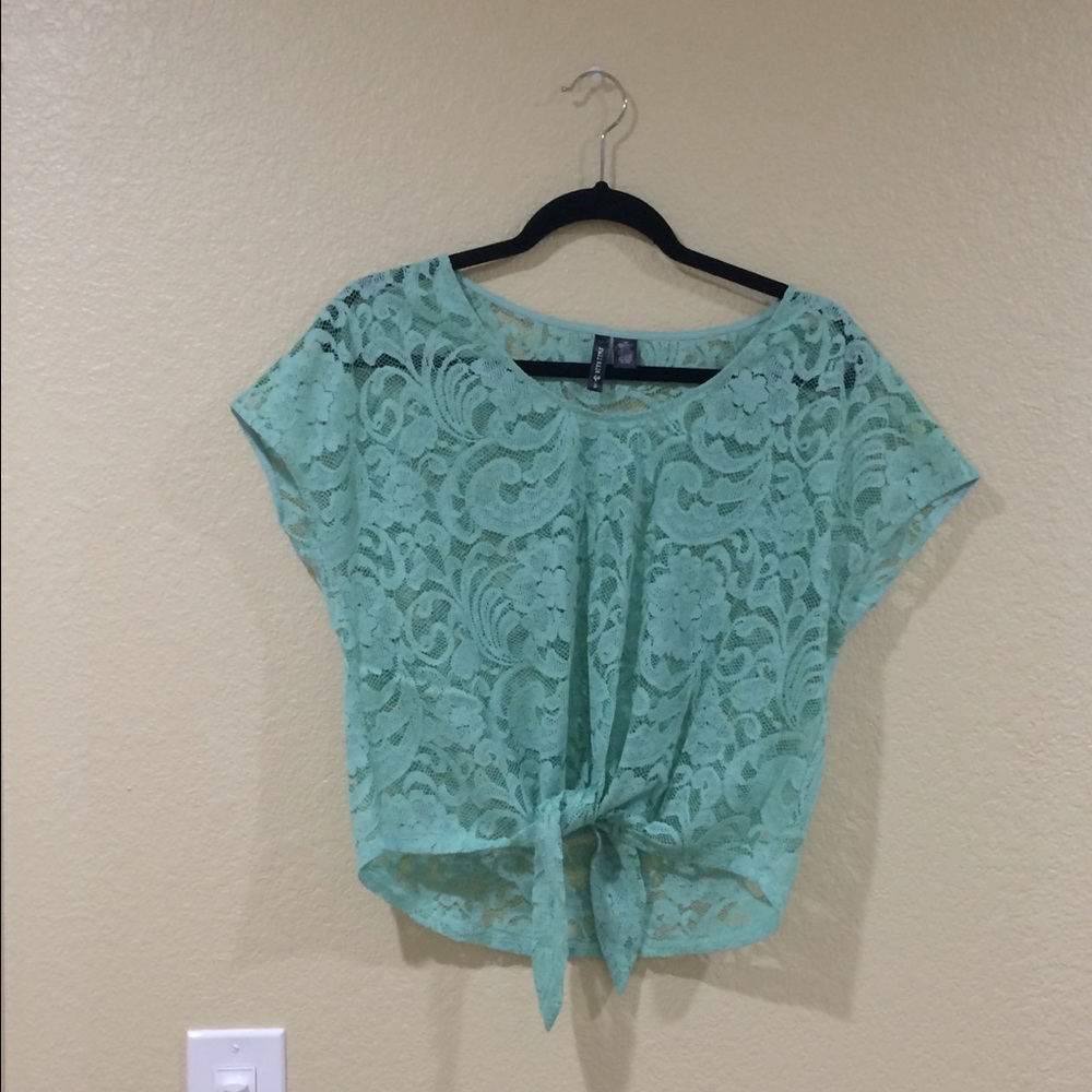 Full tilt mint green front tie lace top