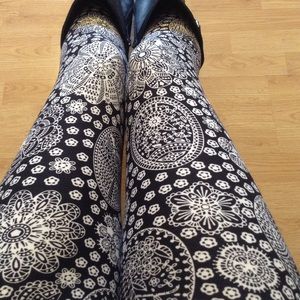 🎉SALE🎉LuLaRoe OS bunnies and flowers!