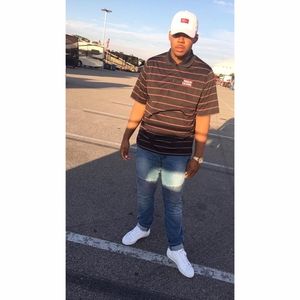 Meet your Posher, Derrick