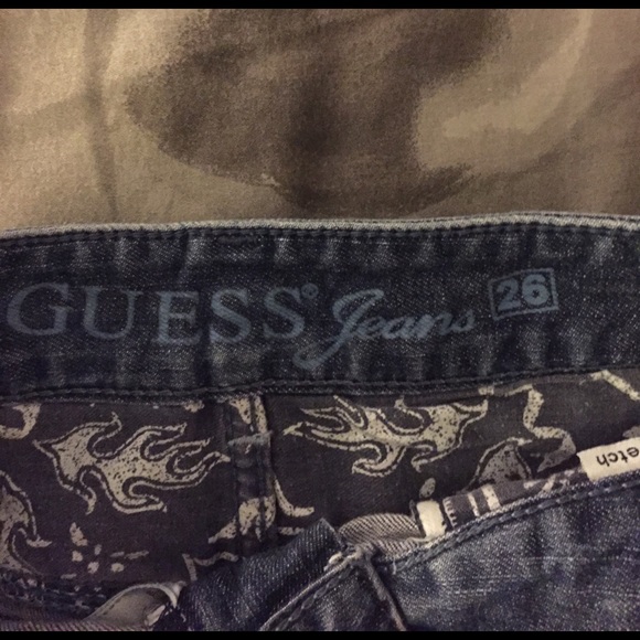 Guess Jean Shorts - Picture 3 of 3