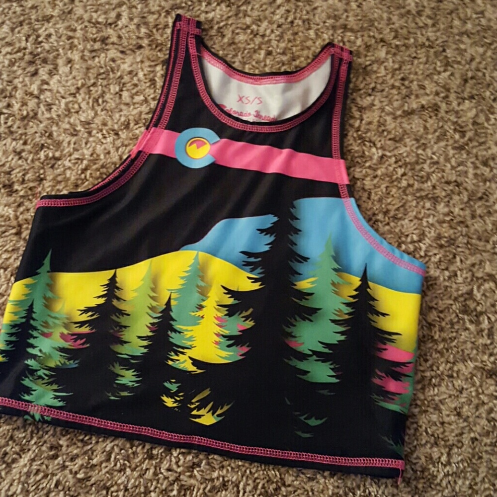 RARE CO Threads Retro Crop Top