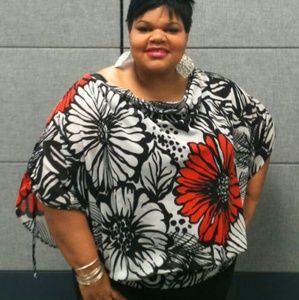 Beautiful flowing Blouse