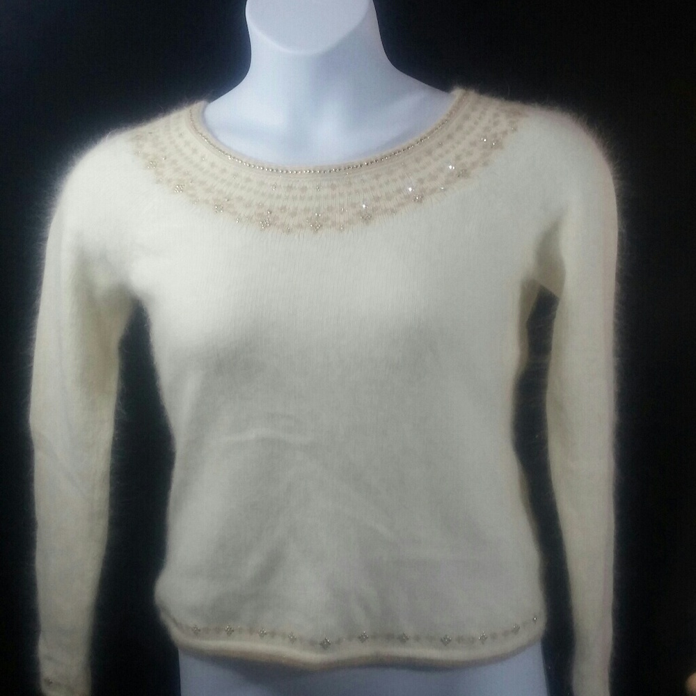 the limited large women's angora sweater creme