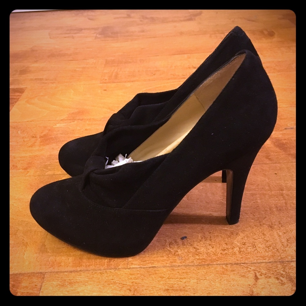 Black chammy heels