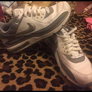 ❌ SOLD! ❌ Nike AirMax Sneakers 👟