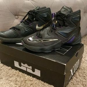 Lebron 13 Pot of Gold