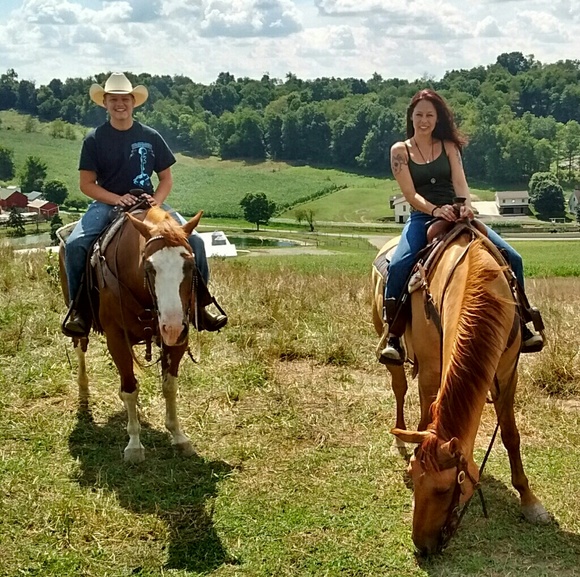 Meet your Posher, Lana - Picture 3 of 8