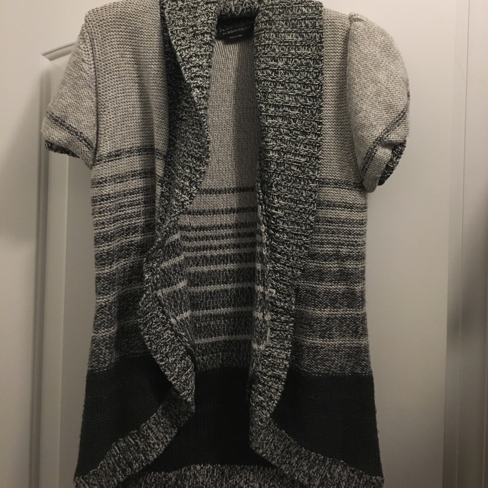 BCBG Multi-Gray Short-Sleeved Sweater Wrap